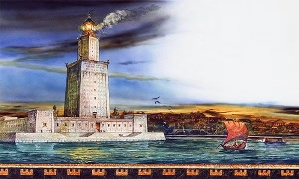 Hải đăng Alexandria ở Hy Lạp được xây dưới thời vua Ptolemy I những năm 201 TCN dưới thời vua Ptolemy II. Đây là một trong những công trình cao nhất thời bấy giờ với chiều cao ước tính 140m. Công trình gồm 3 phần: phần thấp hình vuông với một lõi trung tâm, phần giữa hình bát giác và phần đỉnh hình tròn.