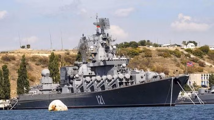 Ky ham cua Ham doi Bien Den Hai quan Nga chim sau vu no lon ngoai khoi Ukraine