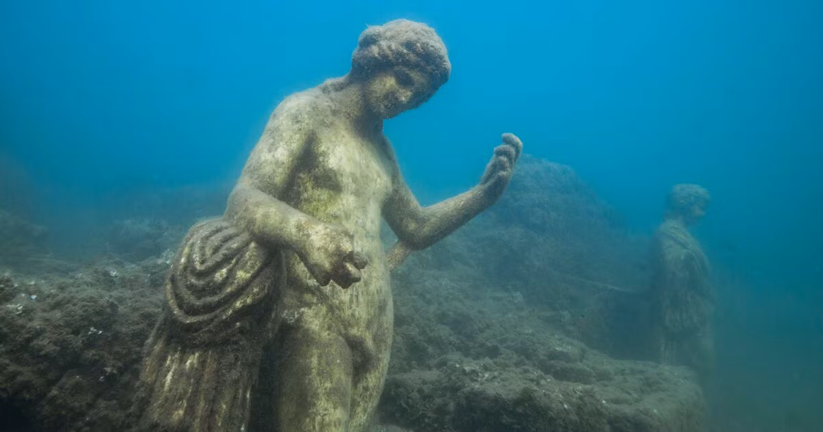 Thành phố cổ Baiae được phát hiện chìm xuống vùng biển thuộc vịnh Napoli, Italy.