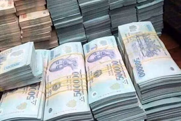Bất thình lình có được 30 tỷ, chồng tôi khiến cả gia đình lao đao Bat thinh linh co duoc 30 ty, chong toi khien ca gia dinh lao dao
