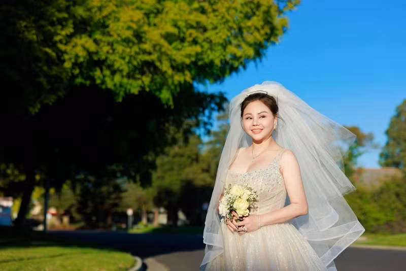 Lê Giang hiện tại độc thân, có ba người con.