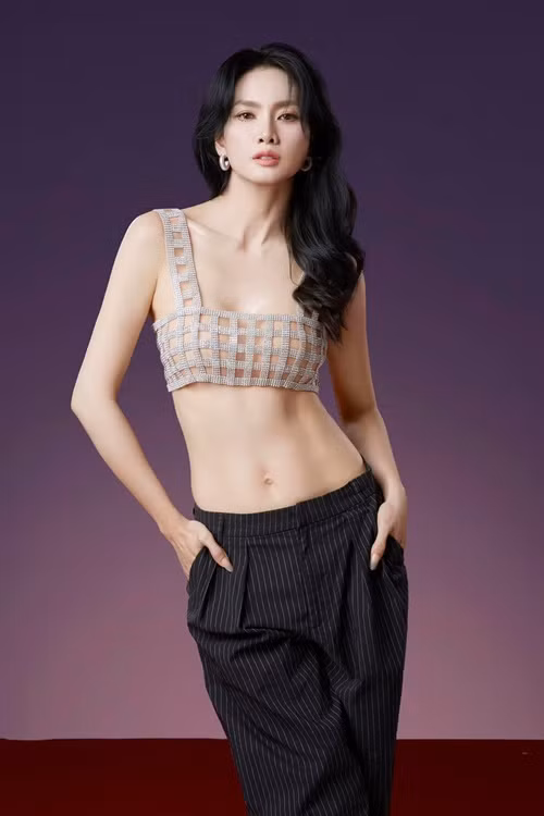 Anh Thư tái xuất showbiz vào năm 2023 sau thời gian dài vắng bóng.