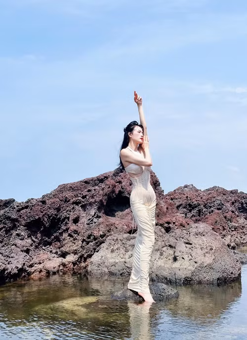 Nữ người mẫu hài lòng với cuộc sống hiện tại.