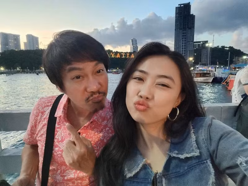 Kết hôn nhiều năm nhưng vợ chồng Lê Huỳnh vẫn chưa có con chung. Mỹ Linh cũng muốn có em bé để vui cửa vui nhà.