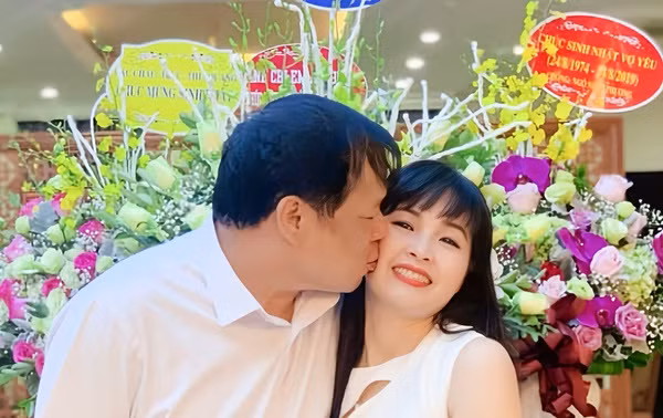 Trang Nhung co thuc su hanh phuc ben chong?