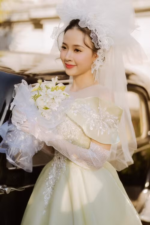 Không ít khán giả tò mò danh tính chồng sắp cưới của Midu. Ảnh: FBNV.