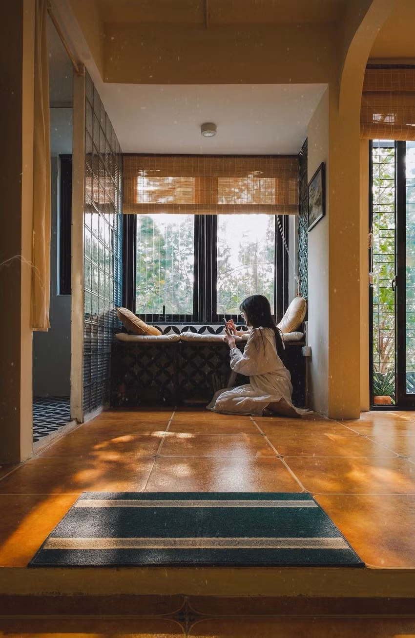 Góc nhỏ này nằm ngồi đọc truyện, đọc sách mỗi khi các thành viên muốn thư giãn.