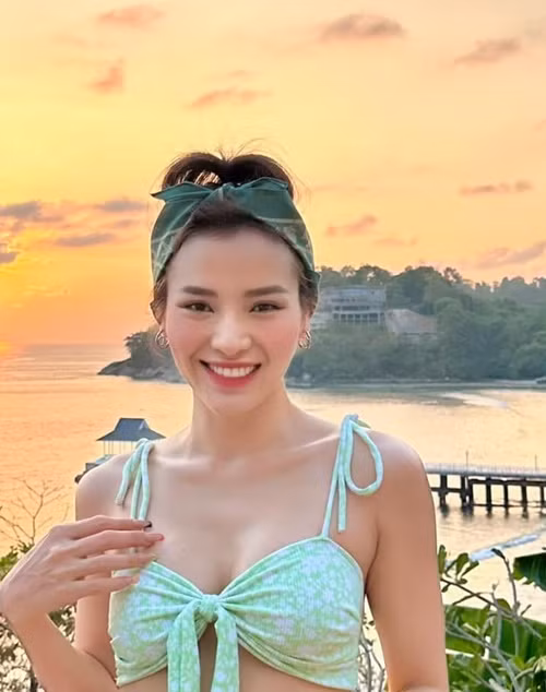 Nhan sac cua Phuong Trinh Jolie sau khi nang nguc