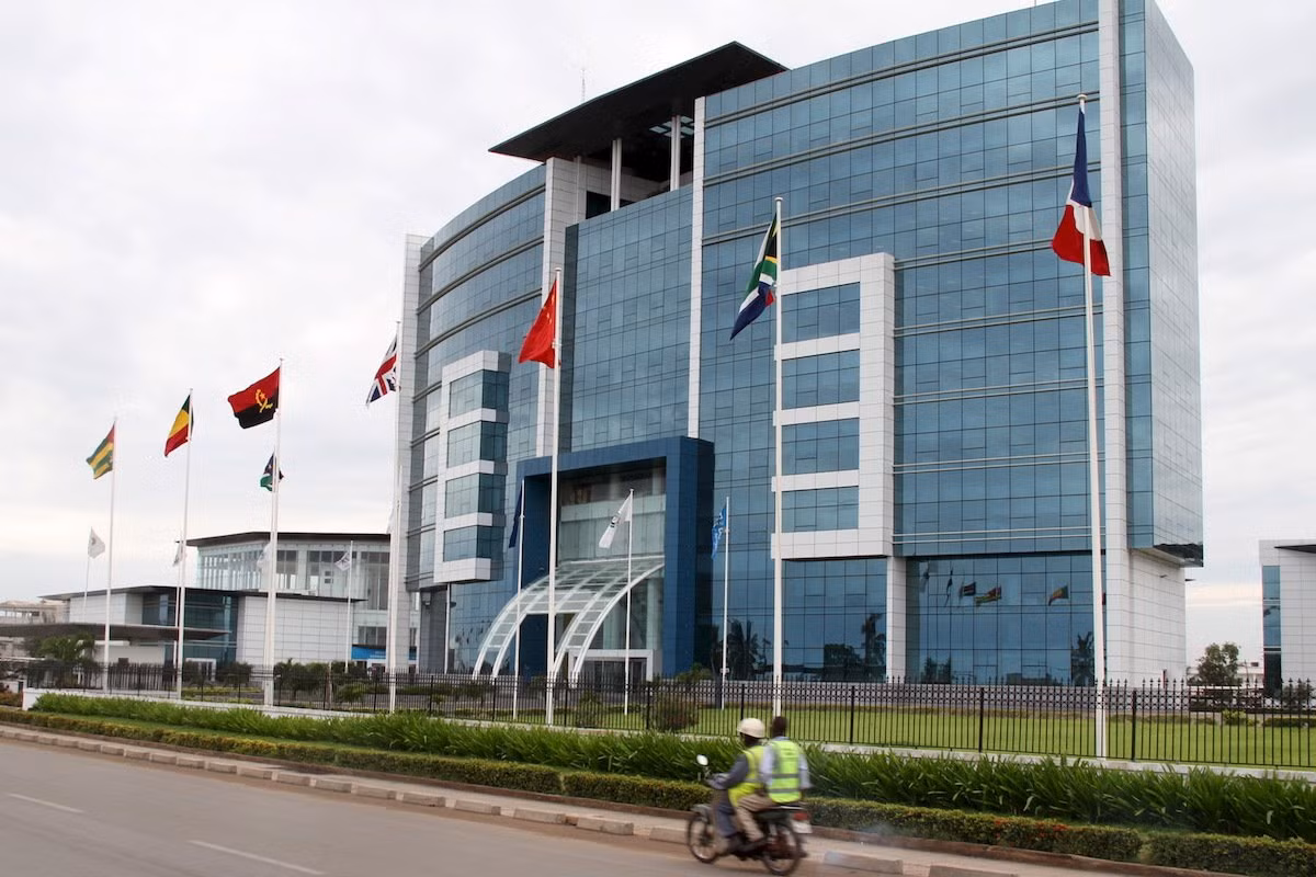 Togo, một quốc gia ở Tây Phi, có GDP đầu người là 1.545 USD.