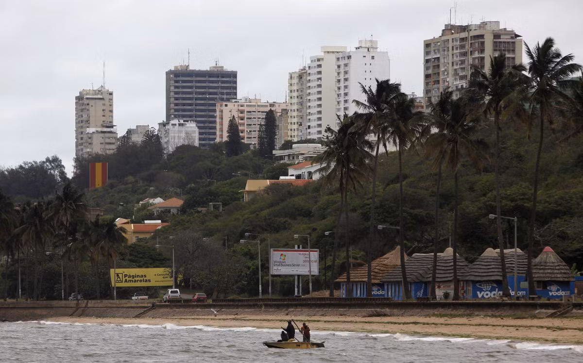 GDP đầu người của Mozambique là 1.228 USD.