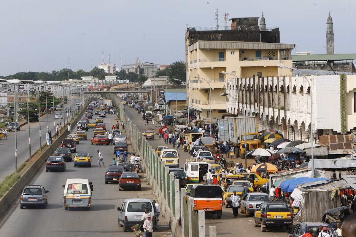 Guinea, quốc gia ở Tây Phi, cũng là một đất nước nghèo khó với GDP đầu người là 1.271 USD.