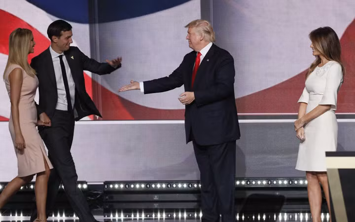 Jared đóng vai trò đáng kể trong chiến dịch tranh cử của ông Trump khi được cho là người lên toàn bộ chiến dịch truyền thông trên mạng xã hội cho bố vợ. Anh cũng là người thuyết phục ông Trump sa thải cựu giám đốc chiến dịch tranh cử Corey Lewandowski để chọn ông Reince Preibus.