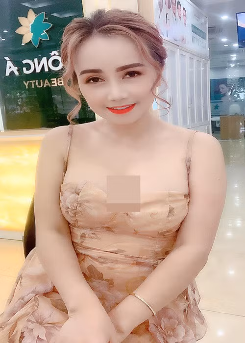 "Cô Xuyến" của "Về nhà đi con" lột xác gợi cảm, trẻ trung.