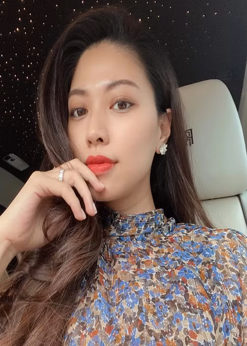 Cuoc song cua BTV Ngoc Trinh sau on ao gio ra sao?
