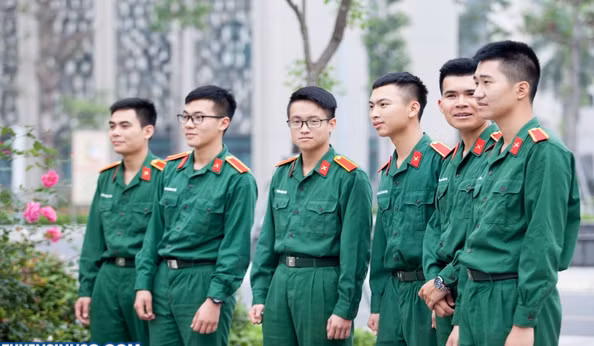 Chi co 3 hoc vien, truong quan doi tuyen sinh nu nam 2021