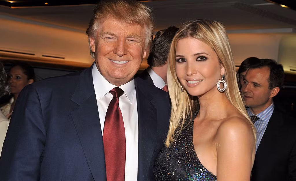 Sau khi ông Trump đắc cử Tổng thống Mỹ, Ivanka là cố vấn cấp cao của cha. Cô cũng có văn phòng làm việc tại Cánh Tây (West Wing) của Nhà Trắng.