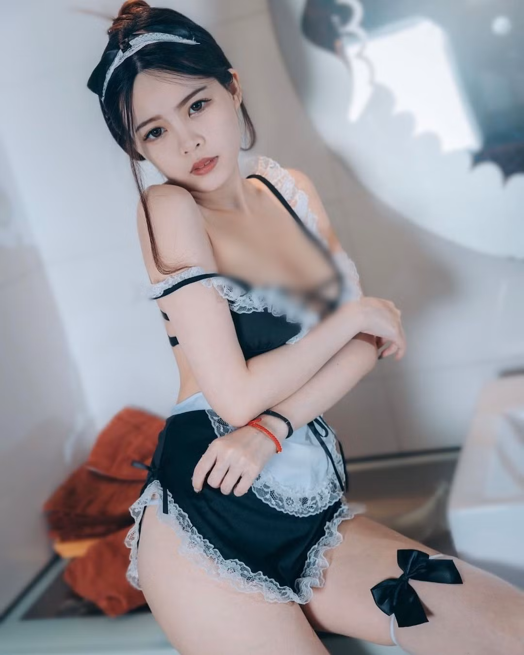 Trong khi một số người khen ngợi nhan sắc, dáng vóc của hot girl Dương Nhi thì cũng không ít ý kiến cho rằng cô nàng chiêu trò.