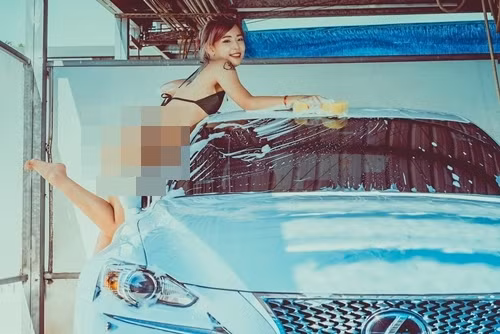 Những ngày gần đây, bộ ảnh diện bikini hai mảnh rửa xe của hot girl Alice, người Đài Loan, nhận được sự chú ý lớn. (Nguồn ảnh: IG)