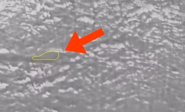 Khi phân tích các hình ảnh radar từ vệ tinh của Cơ quan Vũ trụ châu Âu (ESA), các nhà khoa học đã vô cùng bất ngờ khi phát hiện hồ ngầm chứa nước lỏng lớn nhất từng được phát hiện ở Nam Cực.
