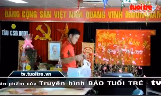 ... hoa đào, hoa mai...