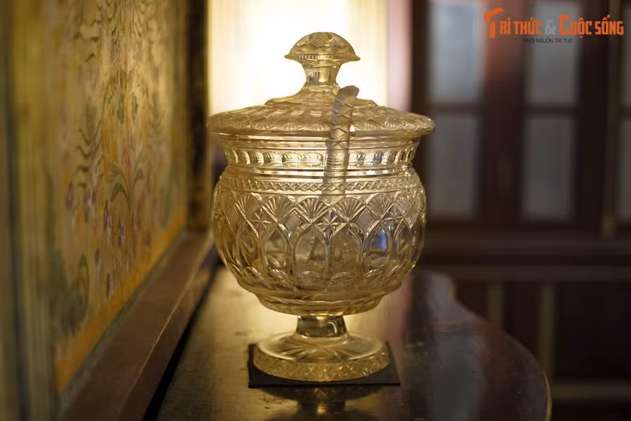 Bình pha lê kiểu châu Âu.