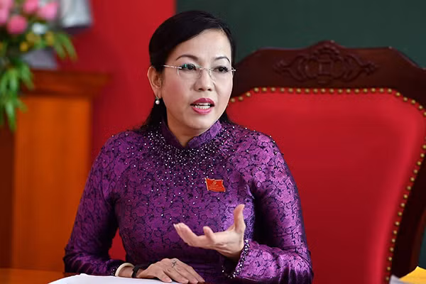Bí thư Thái Nguyên cũng mong muốn góp phần tìm giải pháp để tháo gỡ những tồn tại, hạn chế, khó khăn, vướng mắc trong phát triển kinh tế - xã hội tại địa phương; tích cực tham gia xây dựng các chính sách để bảo vệ quyền lợi chính đáng của phụ nữ, trẻ em, trong đó có việc đào tạo, bồi dưỡng, quy hoạch, luân chuyển, đề bạt, bổ nhiệm đối với cán bộ nữ. 