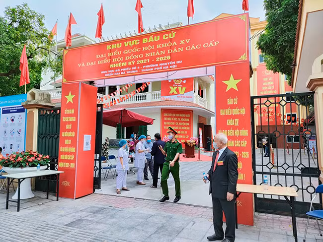 Cu tri Ha Noi no nuc bo phieu bau DBQH khoa XV va HDND cac cap