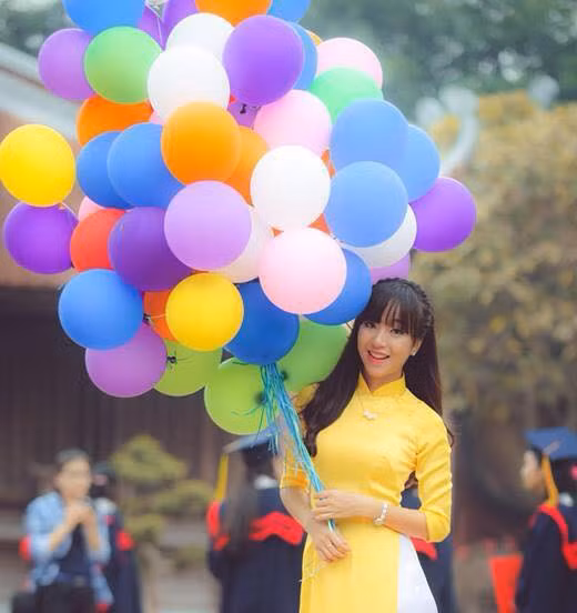 Chuyen nghe cua nu MC xinh dep Sinh ra tu lang