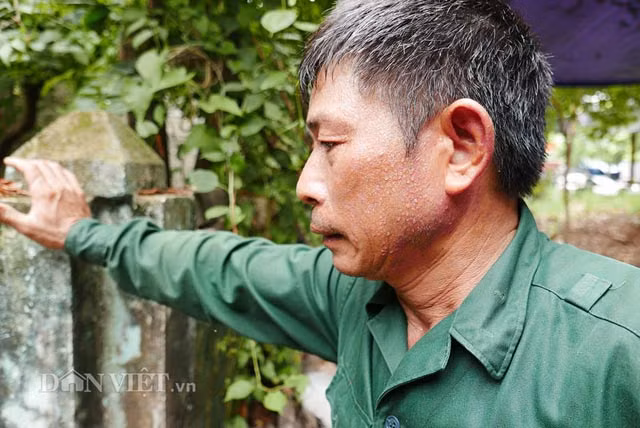 Phút nghỉ ngơi của người nông dân sau chuỗi việc vất vả từ việc hái na, vận chuyển, đến mang xuống chợ bán.