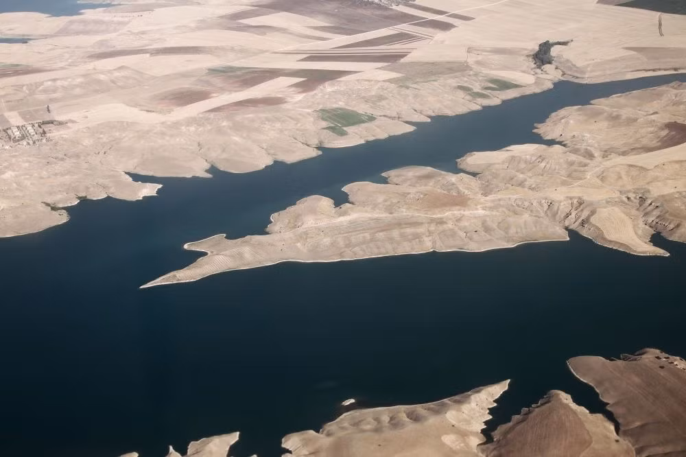 Một trong những hình ảnh trái đất nhìn từ trên cao ấn tượng. Sông Euphrates nằm ở vùng Trung Đông khi nhìn từ trên cao.