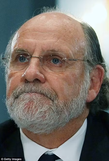 Tepper tức mình rời bỏ Goldman Sachs để thành lập quỹ đầu tư Appaloosa khi Corzine lúc đó là CEO của Goldman Sachs quyết định không đề bạt Tepper. Quỹ Appaloosa hiện được Business Insider đánh giá có tổng tài sản 20 tỷ USD. Trả lời về kế hoạch kỳ quặc của mình trên tạp chí New York năm 2010, Tepper đáp: “Bạn có thể nói đó là chút công lý còn lại trên thế giới”.