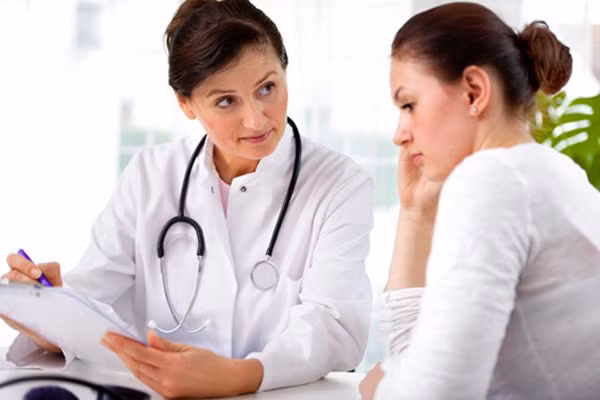 Tuy nhiên, trong hầu hết các trường hợp phụ nữ đã sẩy thai thì việc mang thai lại là hoàn toàn có thể. Ví dụ: một phụ nữ 35 tuổi, đã từng sẩy thai 3 lần liên tiếp vẫn có 70% cơ hội có thể sinh con.