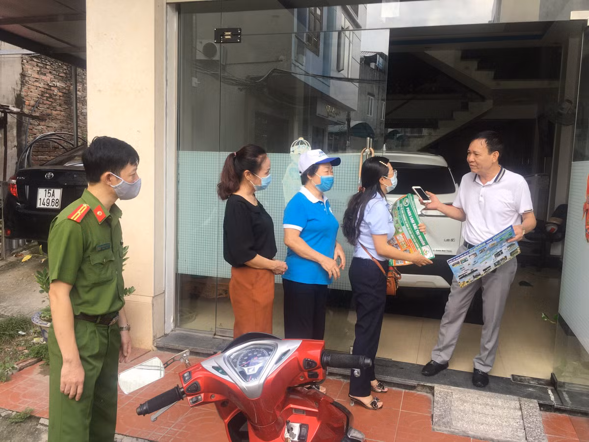 Cty TNHH Môi trường đô thị Hải Phòng: Nỗ lực làm tốt phân loại rác thải tại nguồn - Hình 2 Cty TNHH Moi truong do thi Hai Phong: No luc lam tot phan loai rac thai tai nguon-Hinh-2