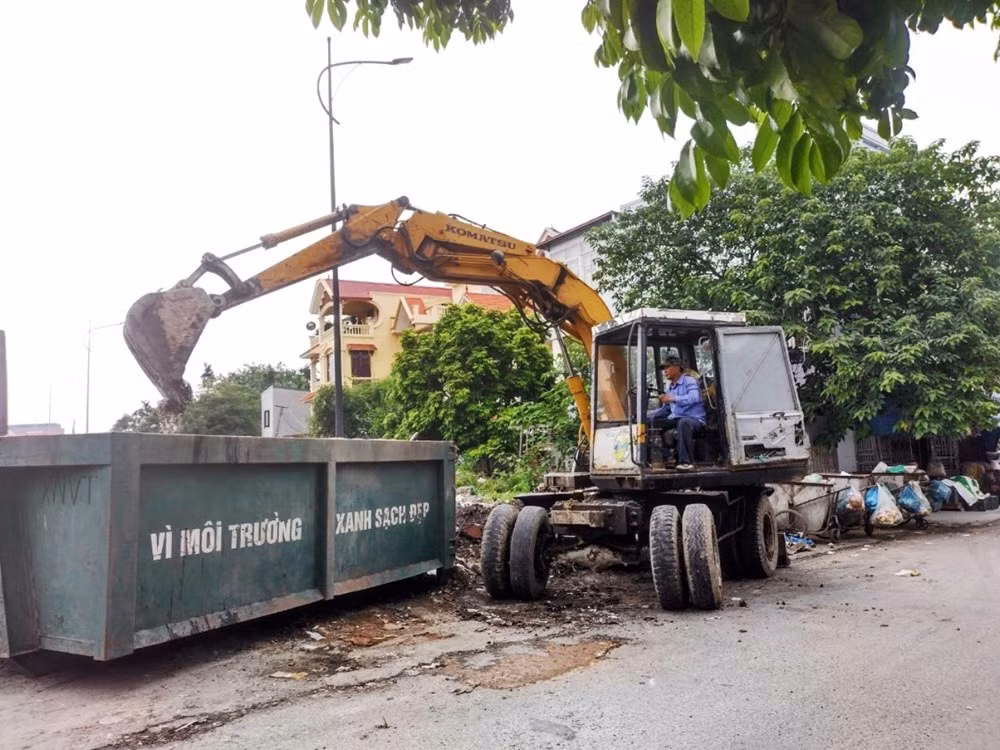 Quận Ngô Quyền chỉ đạo các phường phối hợp cùng các đơn vị liên quan chủ động thu gom, dọn dẹp rác thải.