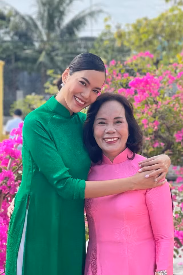 Thuc hu tin me Le Hoang Phuong ban nha cho con thi Hoa hau-Hinh-3