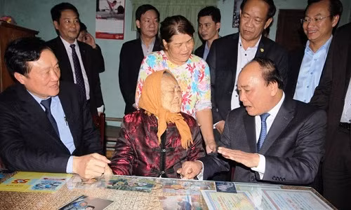 Thu tuong ve que chuc Tet cac me Viet Nam anh hung