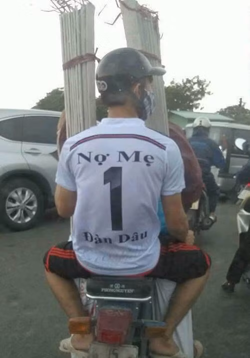 Nợ mẹ một... đàn dâu!