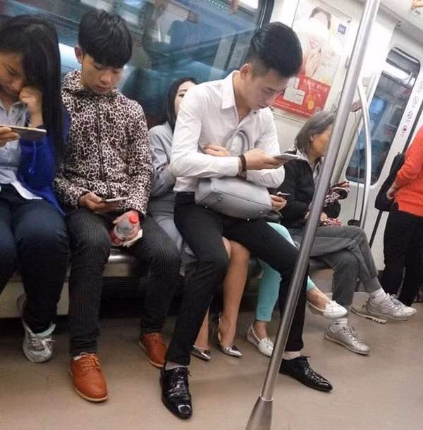 Em sẽ "nâng đỡ" anh mọi lúc mọi nơi.