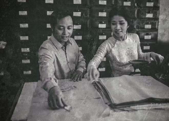 Nguyễn Kim Phụng - người thực hiện bộ ảnh - chia sẻ: “Các bức hình đã tái hiện Sài Gòn xưa cũ, dẫu còn nhiều thiếu sót, nhưng điều đó không quá quan trọng. Đây là sự cố gắng của cả một ê-kíp, với mong muốn tạo được khoảnh khắc thật sự ý nghĩa”.
