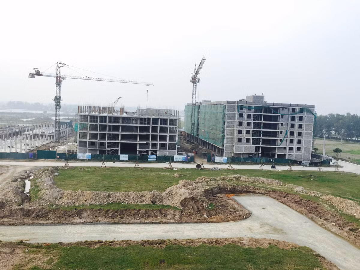 Sự quan tâm đặc biệt của khách hàng khiến dự án này từng vướng vào không ít vụ tranh chấp, lừa đảo. Ảnh: VTC News.