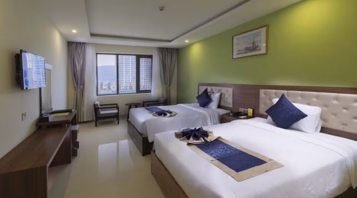 7 Seven Sea được thiết kế theo lối kiến trúc độc đáo sang trọng mang đậm nét văn hóa dân tộc sâu sắc của miền Tây Bắc. Hệ thống phòng ốc đa dạng Ảnh: vnbooking.com.