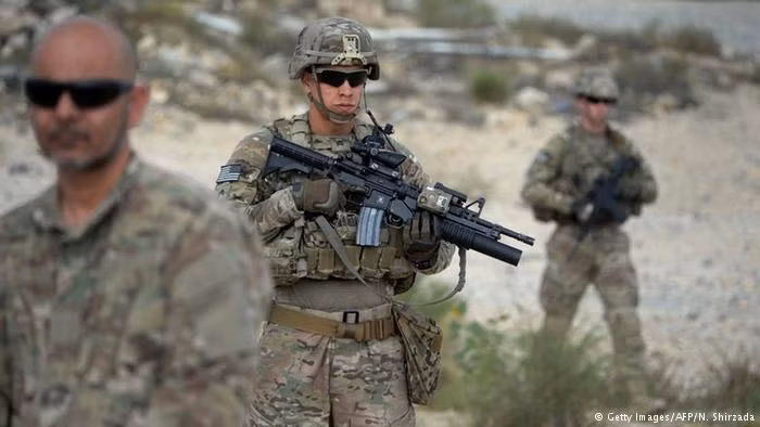 Ngày 15/10: Tổng thống Mỹ Barack Obama thay đổi thời gian binh sĩ rút khỏi Afghanistan. Theo đó, khoảng 9.600 binh sĩ đóng quân tại Afghanistan cho tới năm 2016.