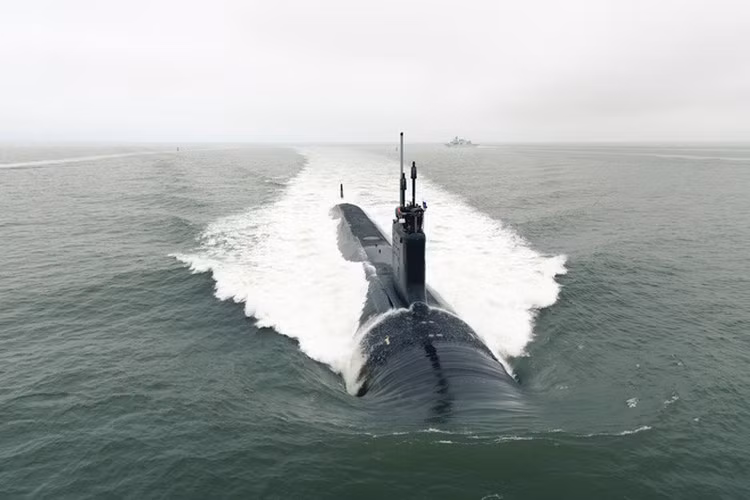 Trong một tuyên bố, Hạ nghị sĩ Joe Courtney, đảng Dân chủ bang Connecticut, nơi General Dynamics Electric Boat đặt nhà máy ca ngợi thông báo của Lầu Năm Góc và nói rằng đó là công việc cần nhiều năm để thực hiện.