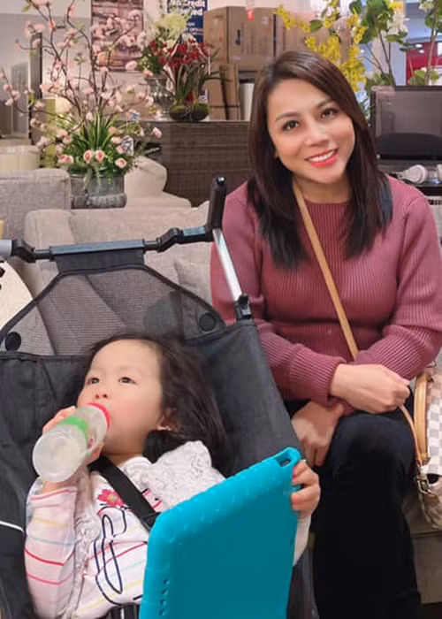 Quỳnh Như hiện tại một mình nuôi con gái. Cô từng bày tỏ mong muốn Hoàng Anh chia sẻ việc chăm sóc con.