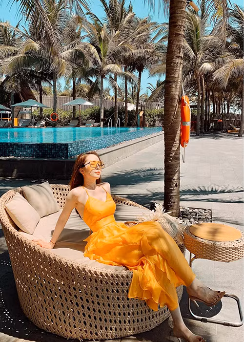 Trước khi phẫu thuật thẩm mỹ, Quỳnh Nga trải qua quãng thời gian mất cân bằng vì hôn nhân tan vỡ.