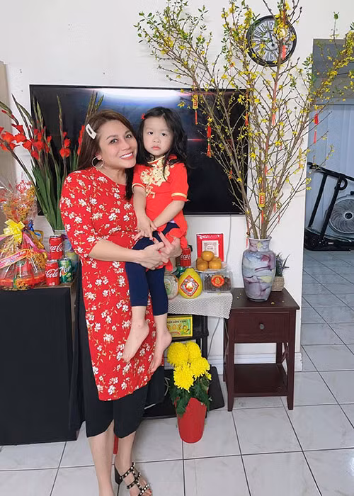 Hậu ly hôn, vợ cũ Hoàng Anh dần lấy lại tinh thần và cân bằng cuộc sống làm mẹ đơn thân. Ngoài ra, dường như sau ồn ào hôn nhân, Quỳnh Như được nhiều cư dân mạng chú ý hơn.