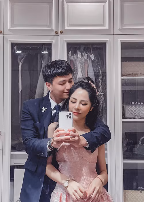 Bạch Lan Phương và Huỳnh Anh trông xứng đôi dù nữ MC hơn tuổi bạn trai là diễn viên.
