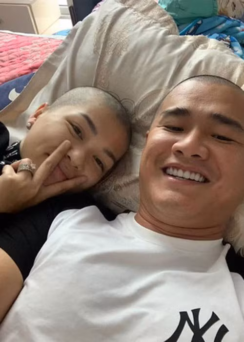Việc Hoa hậu Oanh Yến cạo trọc đầu để đóng phim được ông xã - doanh nhân Tân Long tán thành.
