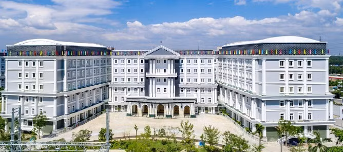 Học phí trường Quốc tế Mỹ Việt Nam năm 2023 - 2024 tăng, giảm thế nào? Hoc phi truong Quoc te My Viet Nam nam 2023 - 2024 tang, giam the nao?