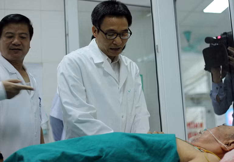 Phó Thủ tướng Vũ Đức Đam hy vọng, phía Bệnh viện Nhiệt đới Trung ương tiếp tục cố gắng làm việc, không chủ quan để cứu chữa các bệnh nhân mắc bệnh sốt xuất huyết. Đồng thời, đề nghị ngành y tế tiếp tục hỗ trợ những trang thiết bị, máy móc (nếu cần) cho Bệnh viện Nhiệt đới Trung ương để tạo điều kiện cho việc khám chữa bệnh đạt hiệu quả cao nhất.